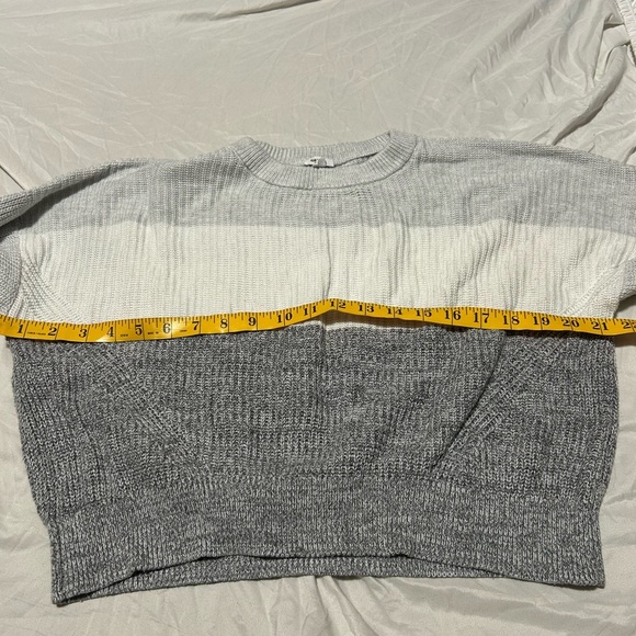 Garage Gray and Cream Crew Neck Sweater - Picture 3 of 4